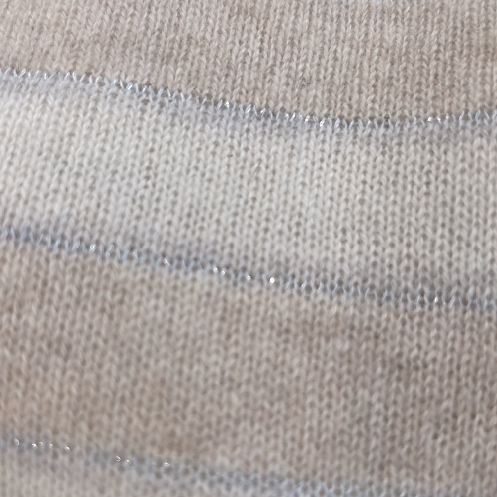 vineyard vines Cashmere Sweater - Picture 2 of 2